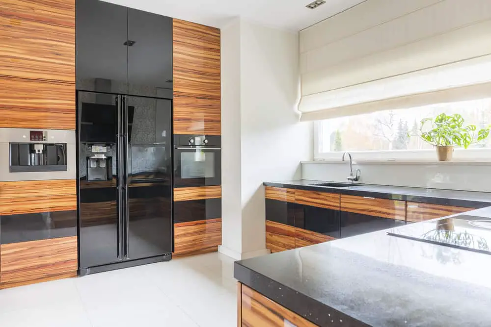 Black and Wood modern kitchen ideas
