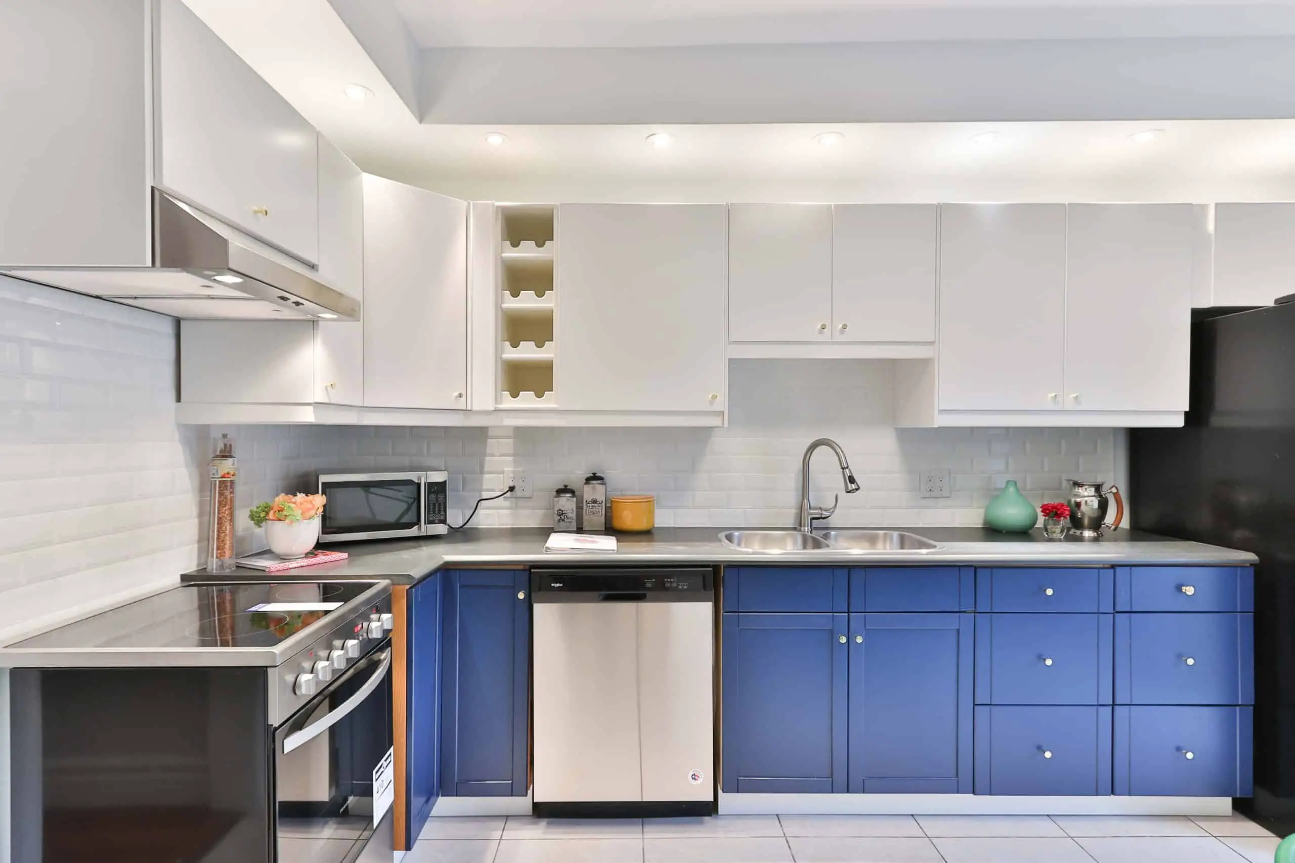 Cornflower blue kitchen cabinet color ideas
