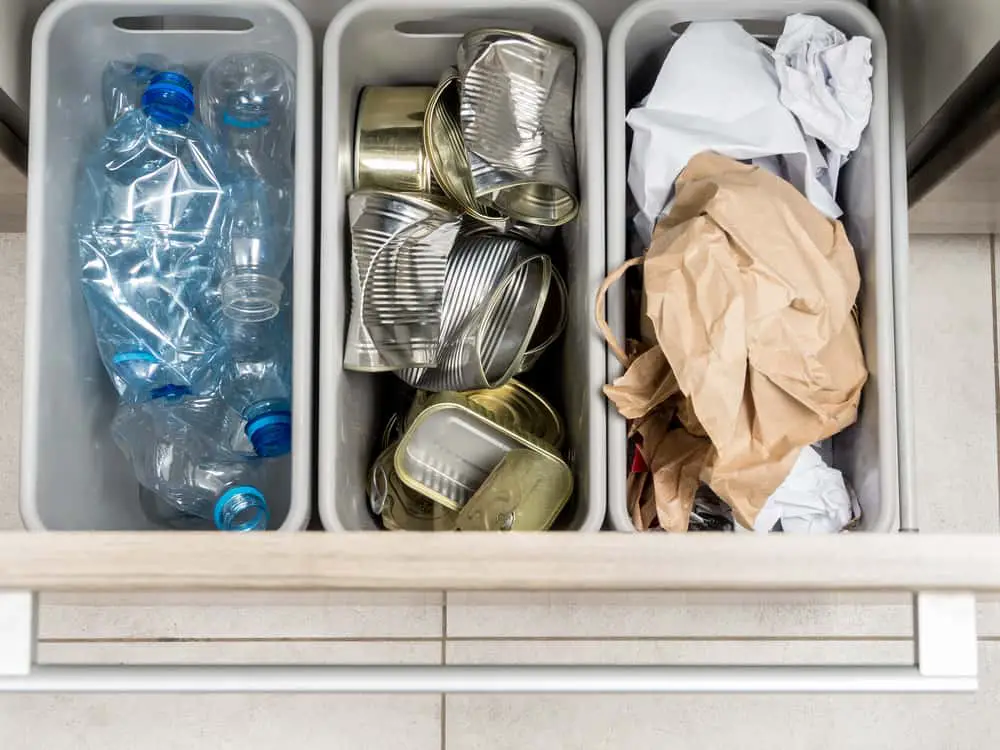 Pull Out Garbage Disposal Unit kitchen storage ideas