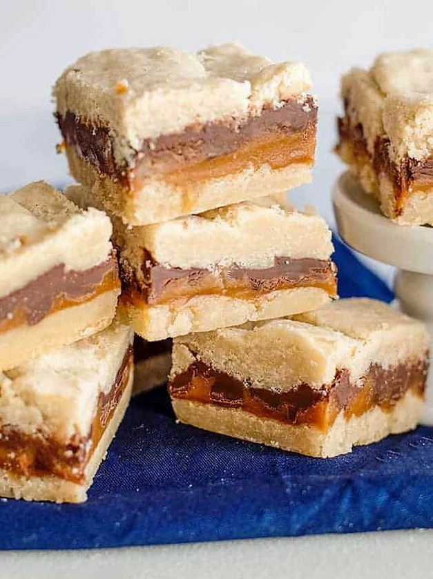 Chocolate Caramel Shortbread Bars