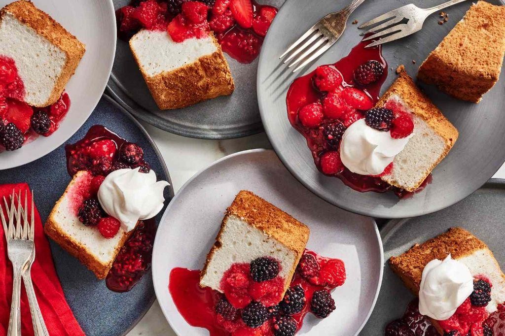 Angel Food Cake with Mixed Berry Compote
