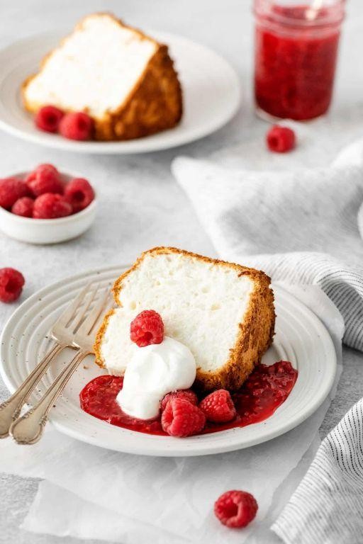 Angel Food Cake with Raspberry Sauce