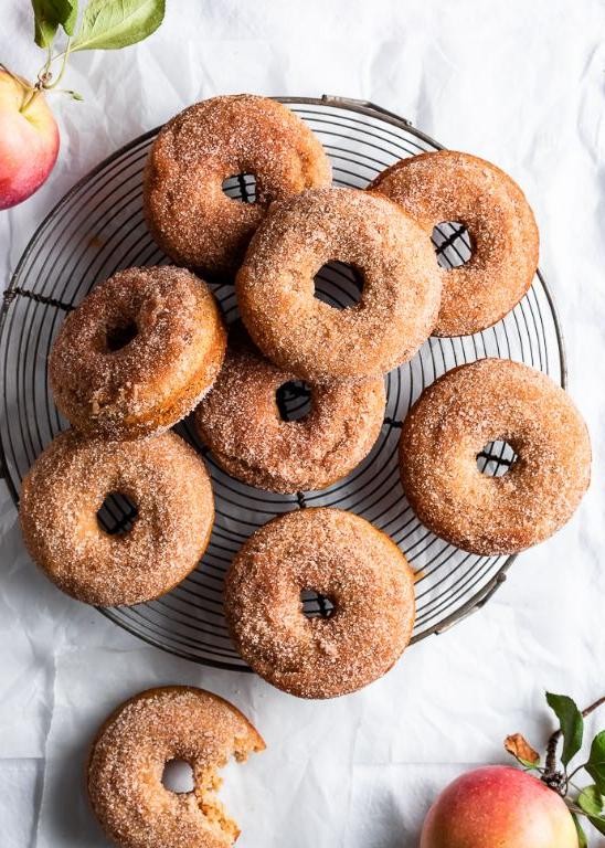 Apple Cinnamon Baked Donuts