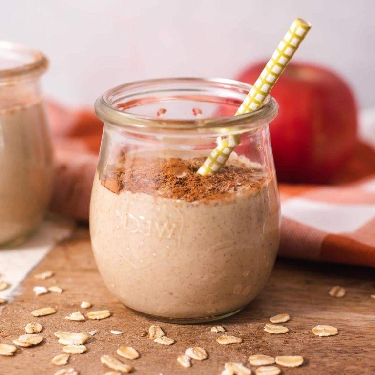 Apple Cinnamon Oatmeal Smoothie
