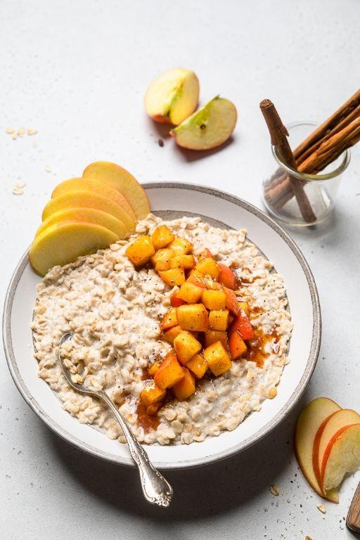 Apple Cinnamon Oatmeal Vegan