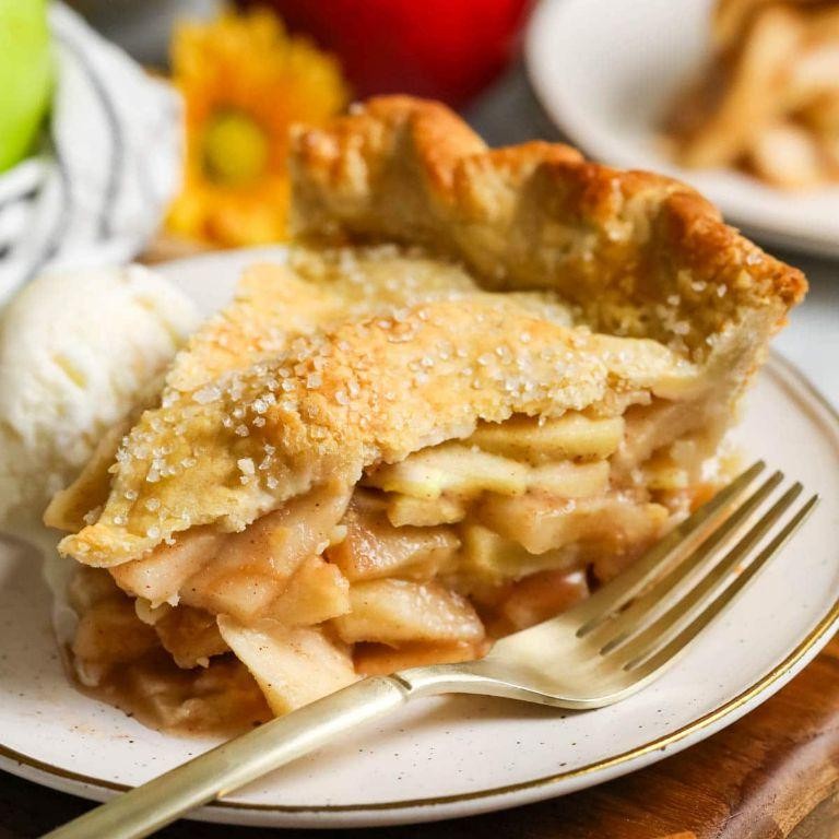 Apple Cinnamon Sugar Spun Run Pie