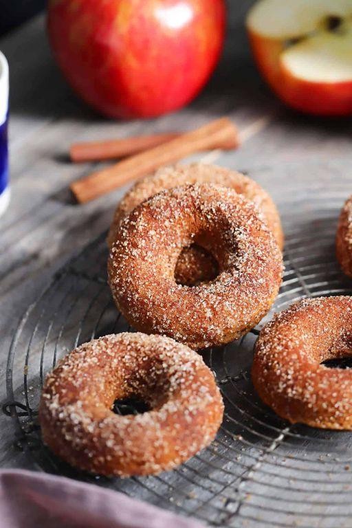 Apple Cinnamon Vegan Donuts