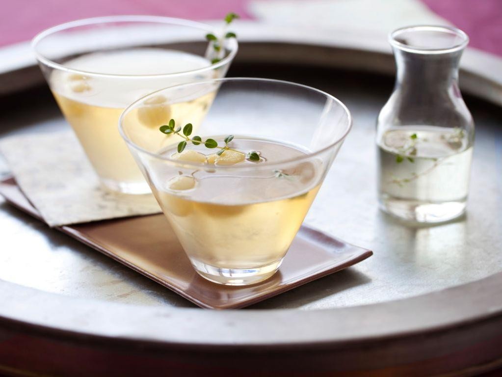 Apple Thyme Martini