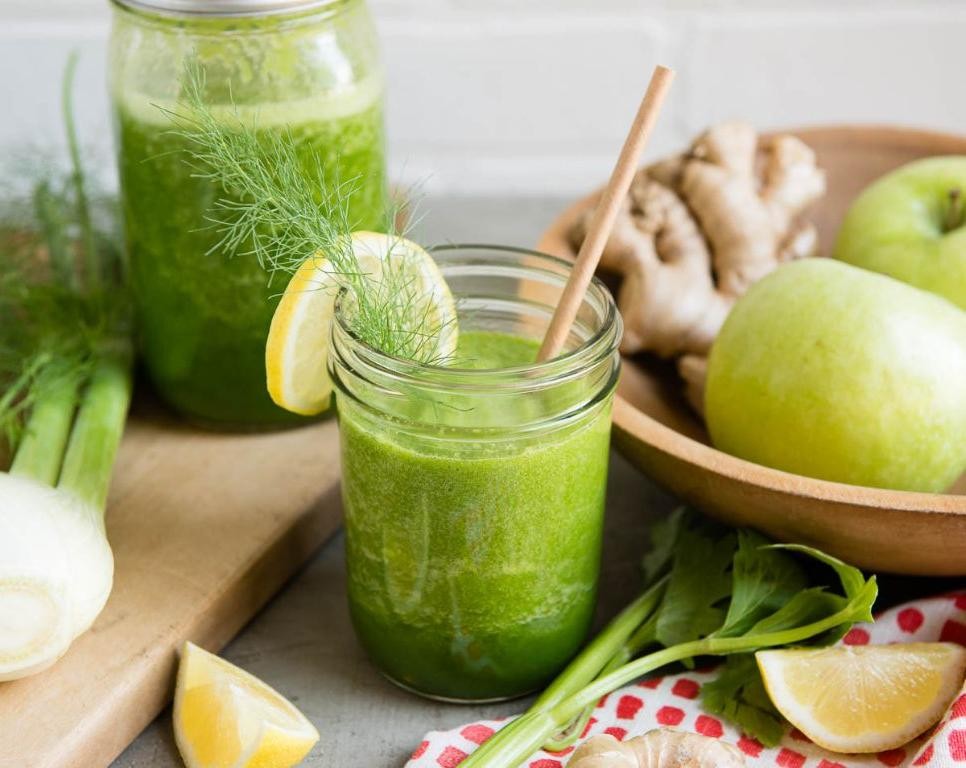 Apple and Celery Green Smoothie