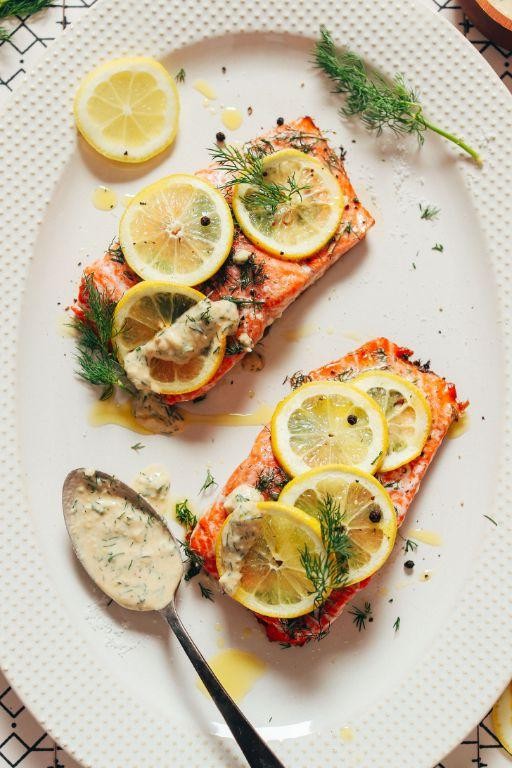 Baked Alaskan Salmon with Garlic and Dill