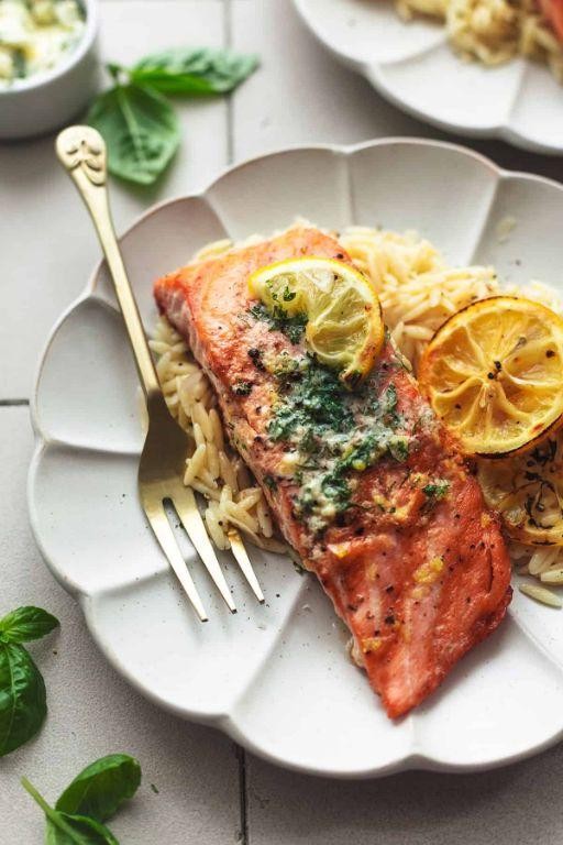 Baked Salmon with Lemon Butter Sauce