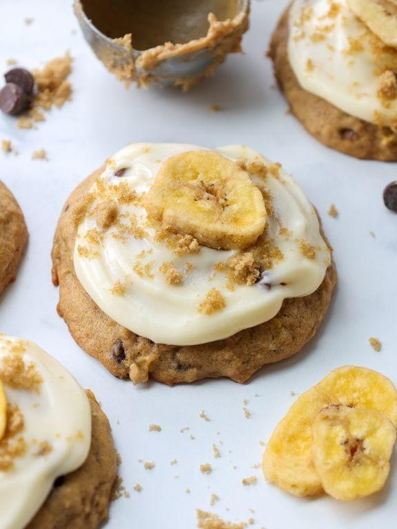Banana Cream Cheese Cookies
