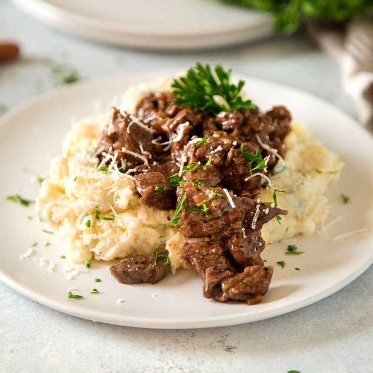 Beef Tips in Red Wine Sauce