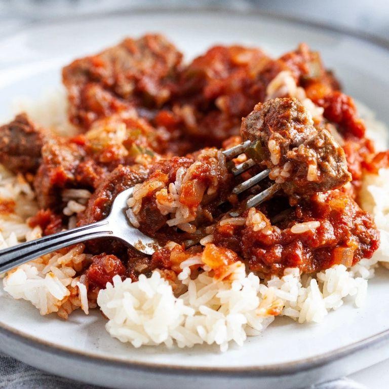 Beef Tips in Tomato Sauce