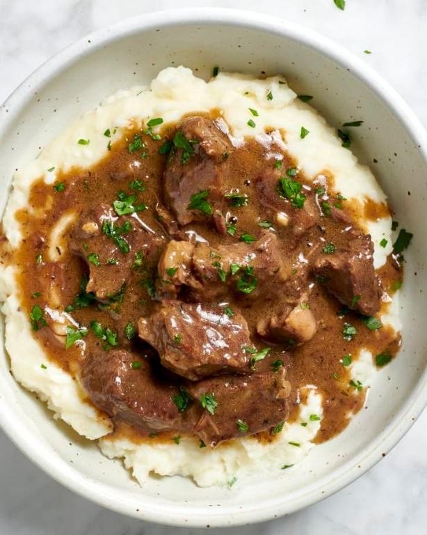 Beef Tips with Garlic and Herb Gravy