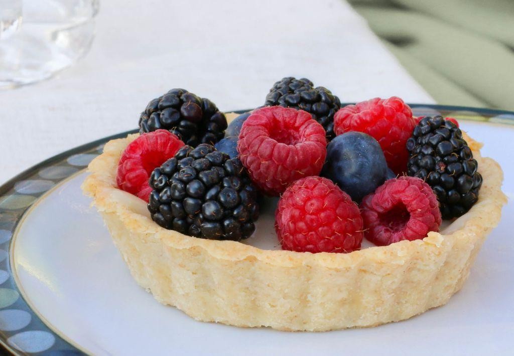 Berry Topped Melk Tart