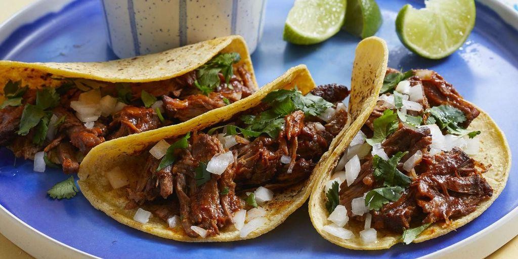 Birria Tacos de Res