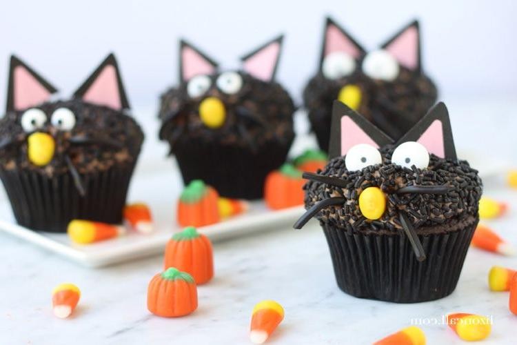 Black Cat Cupcakes with Licorice Whiskers