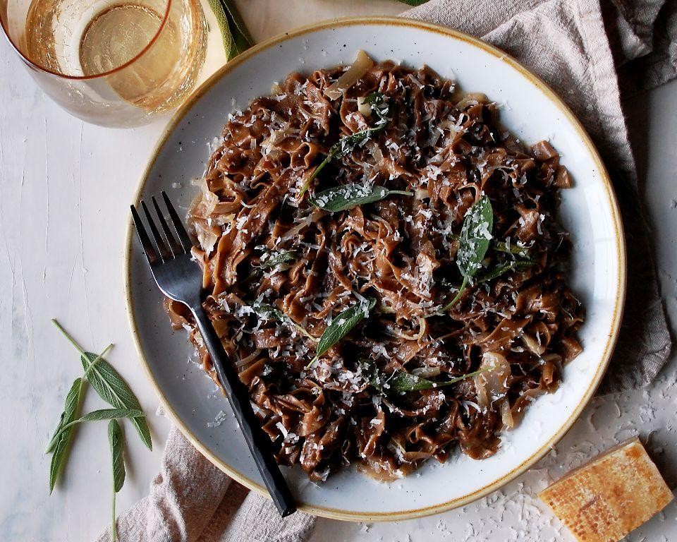 Black Garlic Vegan Pasta