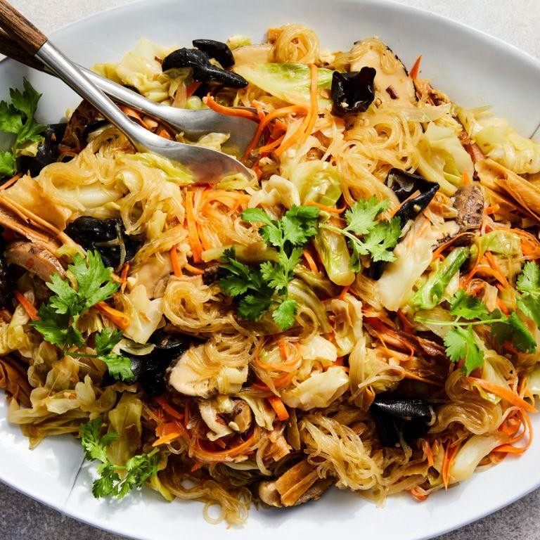 Braised Cabbage with Onions and Mushrooms