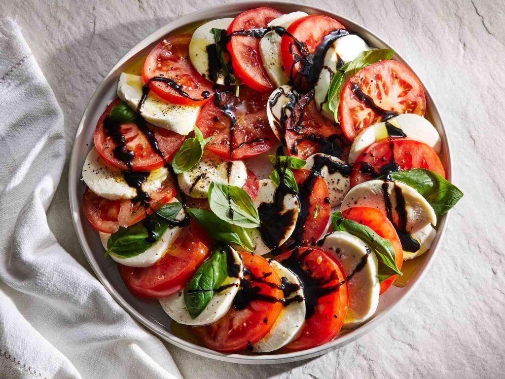 Caprese Salad with Balsamic Reduction