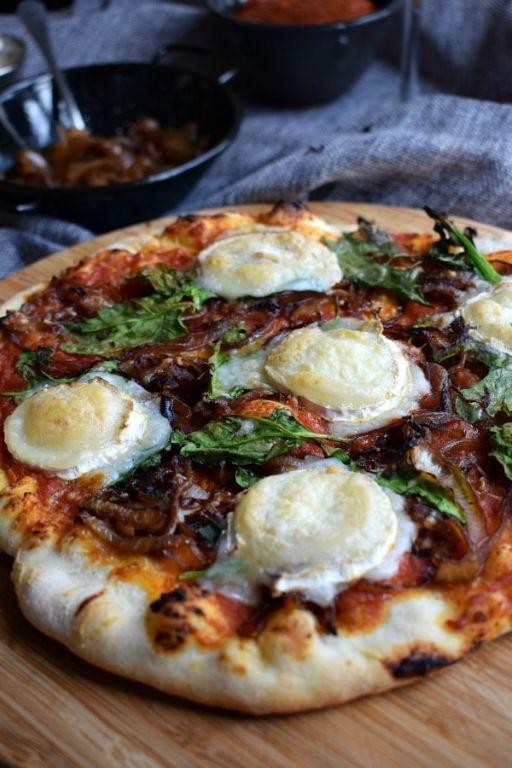 Caramelized Onion and Goat Cheese White Pizza