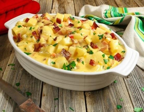 Cheesy Bacon Country Potatoes Casserole