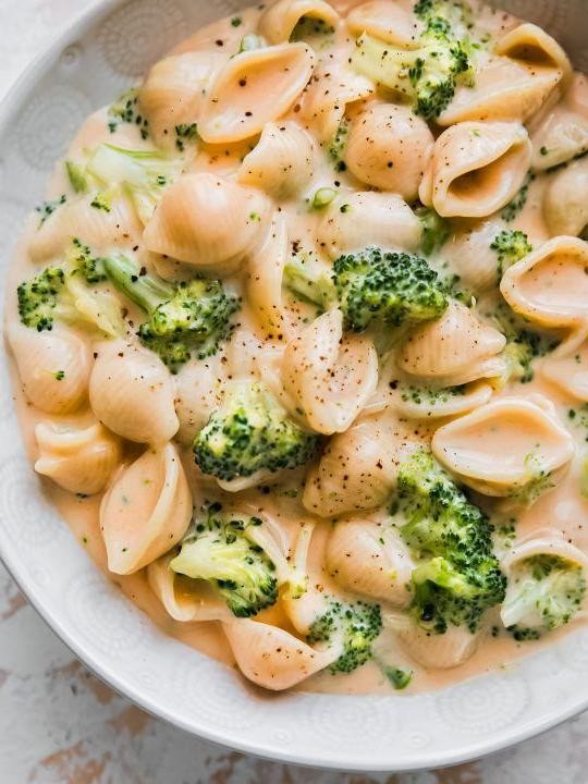 Cheesy Broccoli Pasta