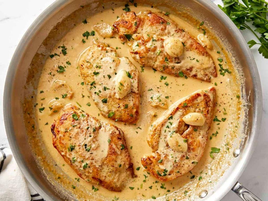 Chicken Breast with Creamy Garlic Sauce