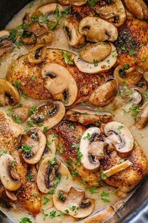 Chicken and Mushrooms in Red Wine Sauce Crock Pot Recipe
