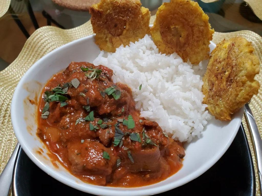 Chivo Guisado (Braised Goat)