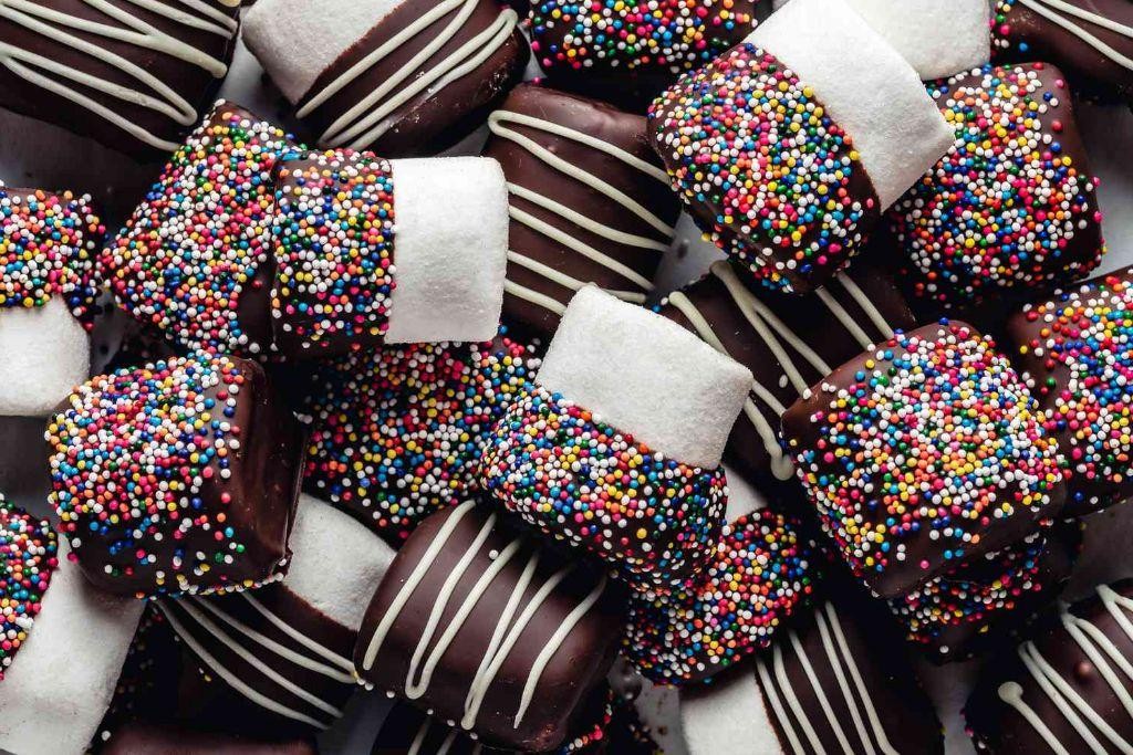 Chocolate Dipped Marshmallows
