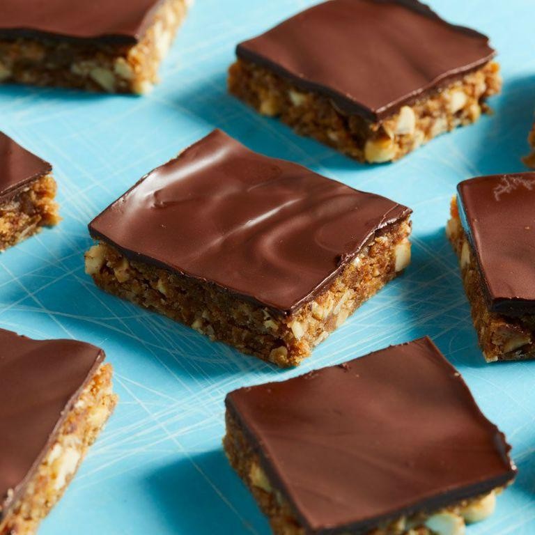 Chocolate Peanut Butter Energy Bars