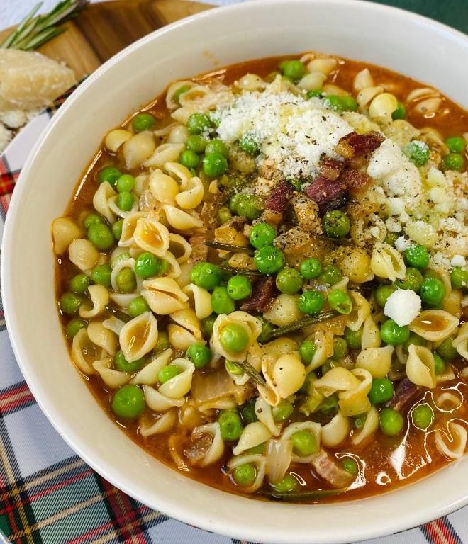 Classic Italian Pasta e Piselli