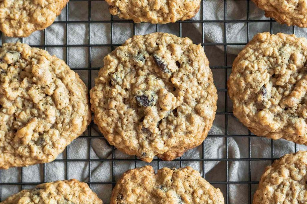 Classic Oatmeal Raisin Cookies