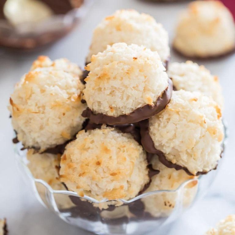 Coconut Sugar Spun Run Macaroons