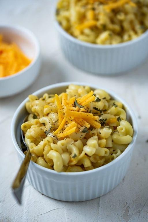 Comforting Vegan Crockpot Mac and Cheese