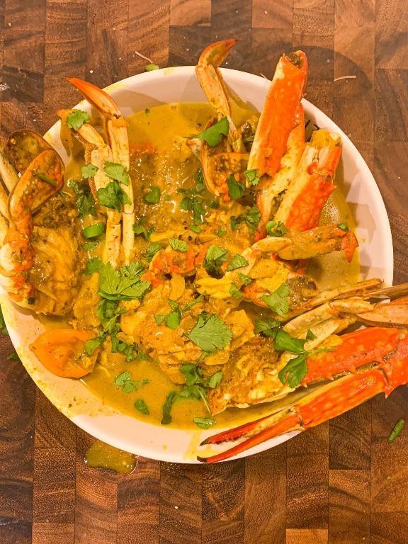 Crab Legs with Coconut Curry Sauce