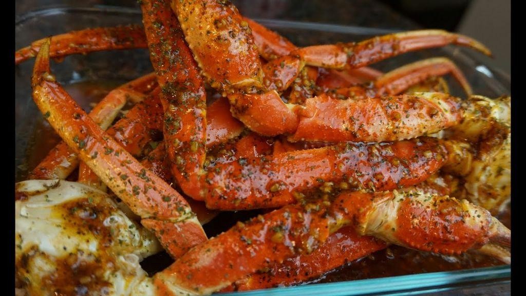 Crab Legs with Sweet Chili Sauce