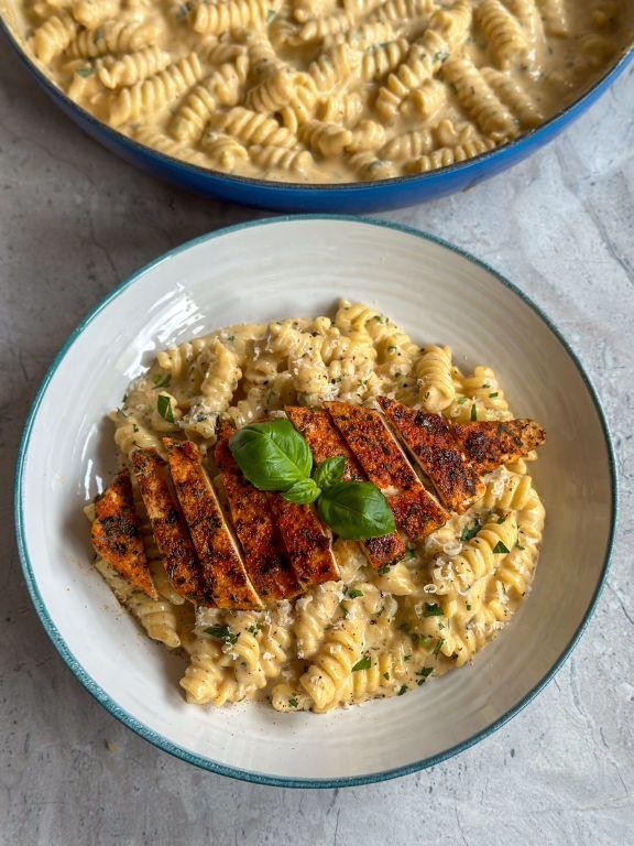 Creamy Garlic Chicken Parmesan Pasta