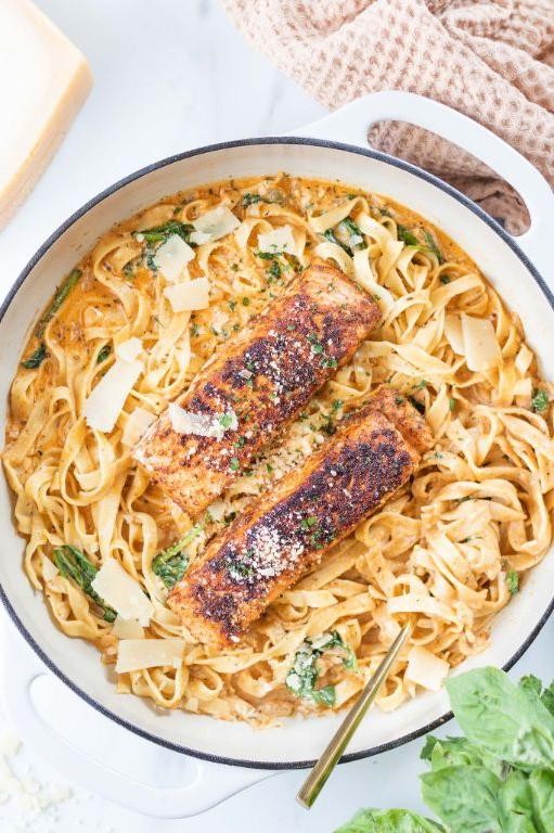 Creamy Spicy Salmon Pasta