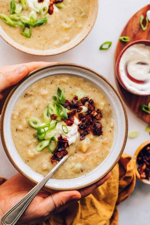 Creamy Vegan Leek and Potato Soup