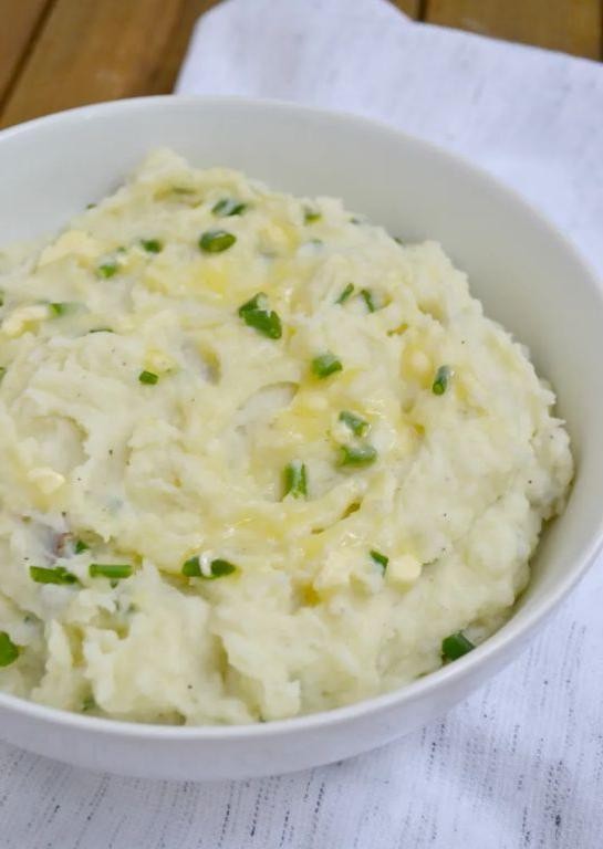 Creamy Wasabi Mashed Potatoes with Blue Cheese