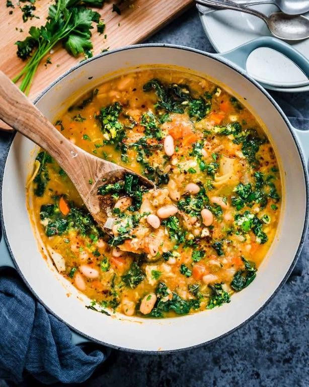 Creamy White Bean and Kale Soup