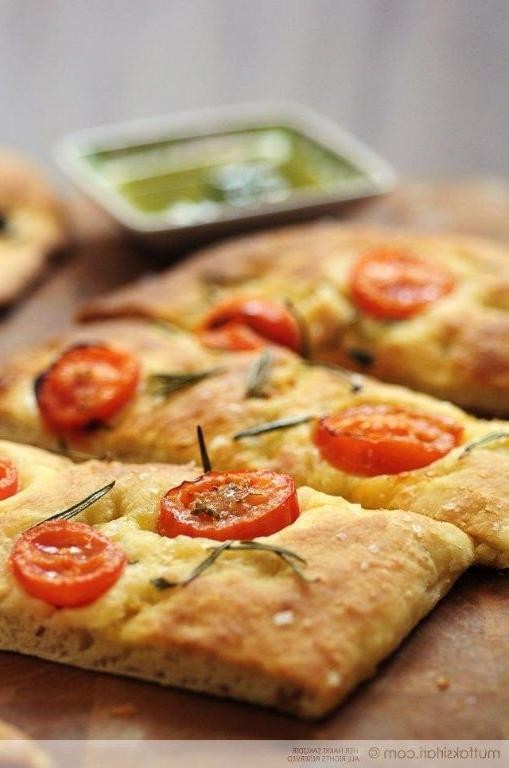 Domatesli Ekmek (Tomato Bread)