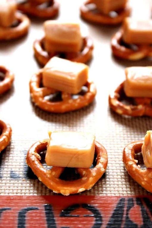 Easy Caramel Pretzel Bites with Kraft Caramel Bits
