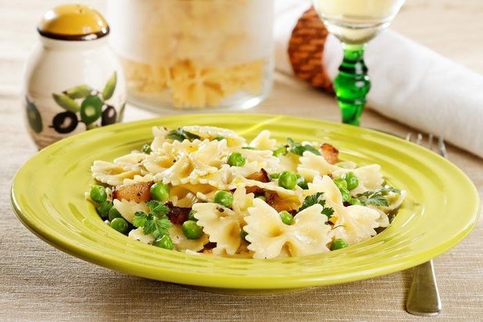 Farfalle with Peas, Lemon, and Mint