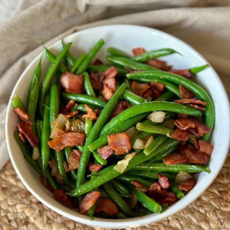 Fresh Green Beans with Bacon and Onions
