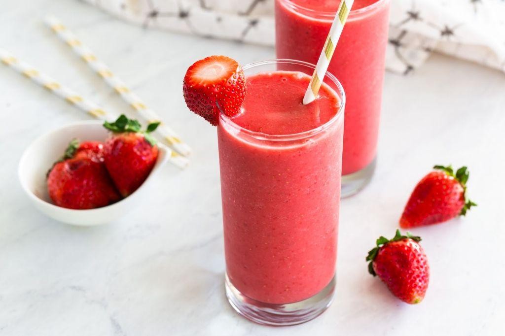 Fresh Strawberry Smoothie