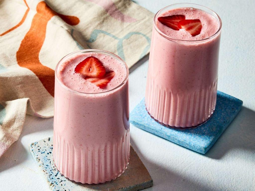 Fruit and Yogurt Smoothie